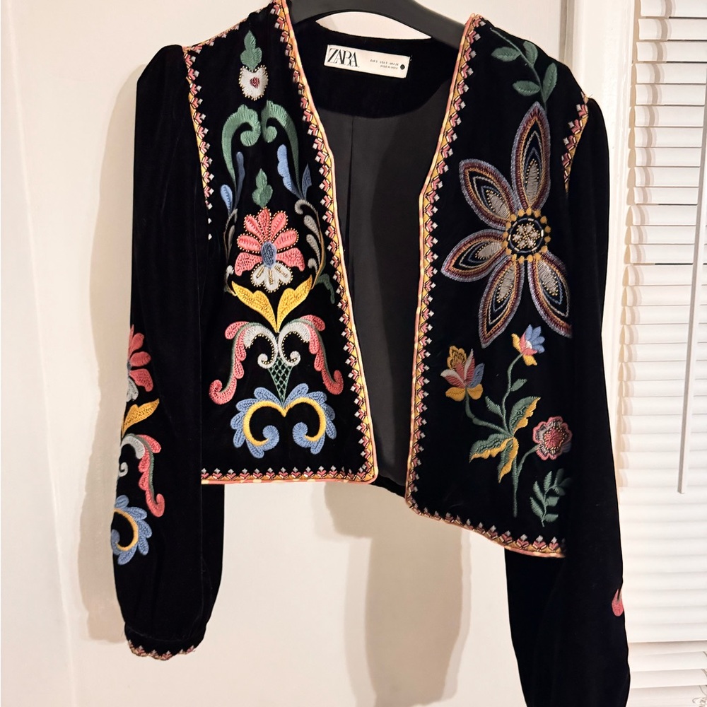 Zara Black Velvet Cropped Jacket with Multicolor Floral Embroidery